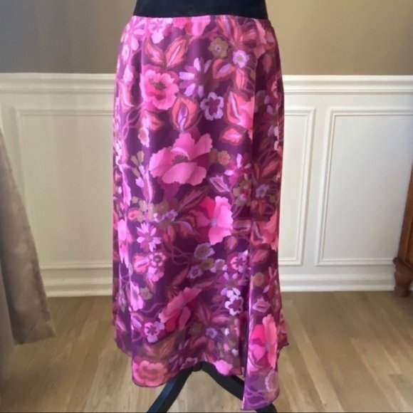 REQUIRMENTS Dresses & Skirts - REQUIREMENTS LINES SKIRT large elastic waist